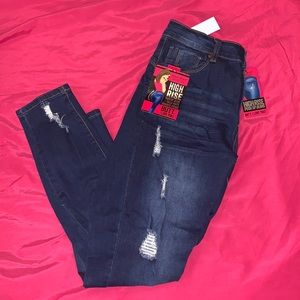 Plus Size Distressed Push Up Skinny Jean